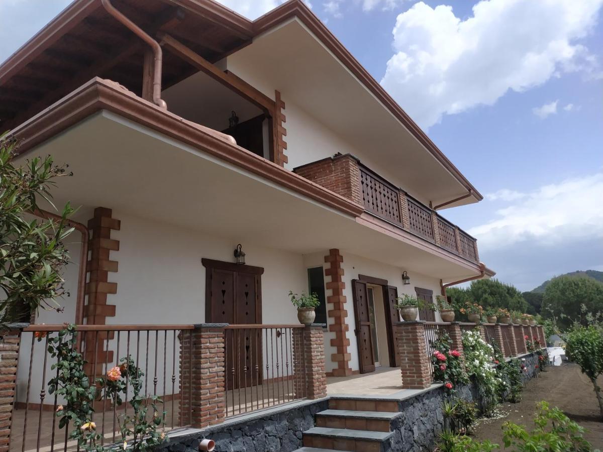 ニコロージ Etna Casa Del Sole Bed & Breakfast エクステリア 写真