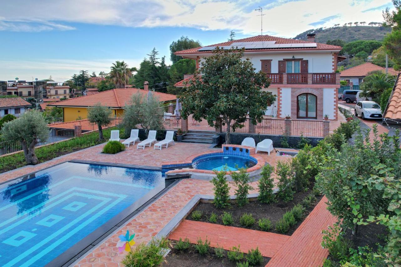 ニコロージ Etna Casa Del Sole Bed & Breakfast エクステリア 写真