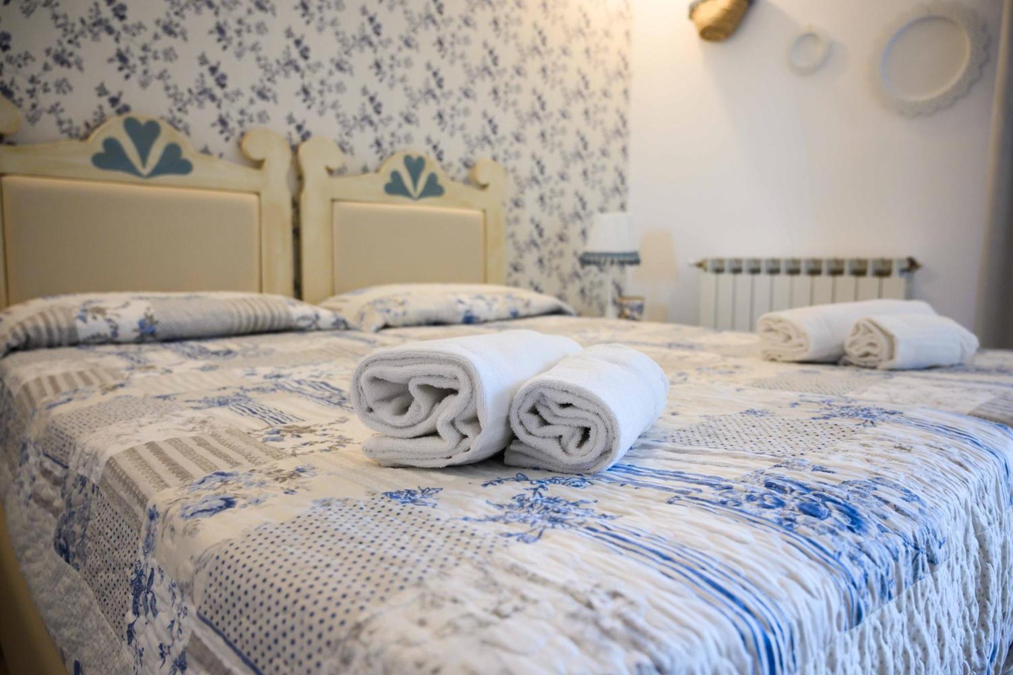 ニコロージ Etna Casa Del Sole Bed & Breakfast エクステリア 写真